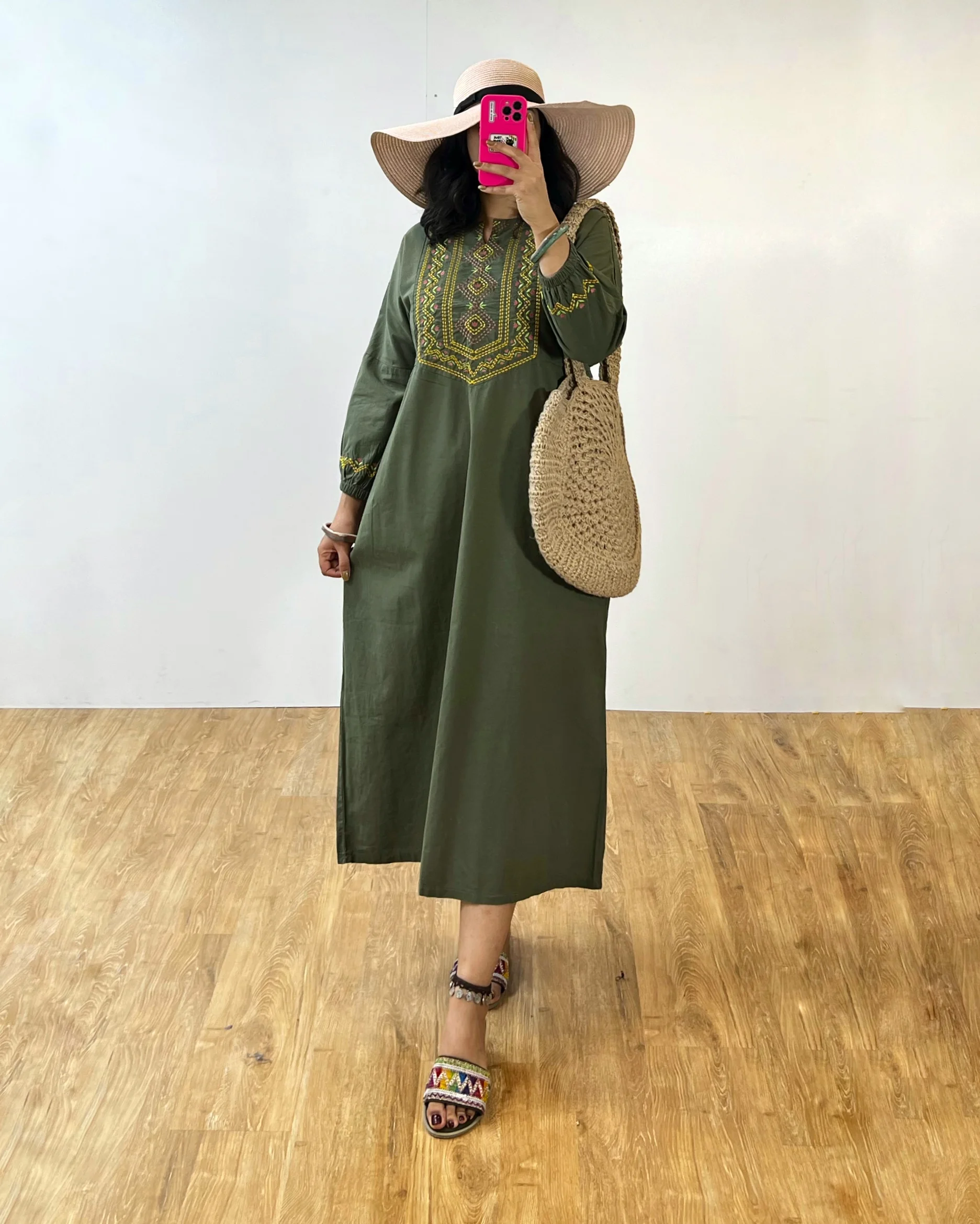 پیراهن گلنار